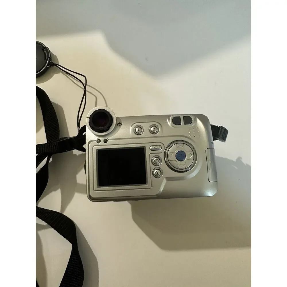 HP Photosmart 850 4.1MP Compact‎ Digital Camera Silver For PARTS / Repair Only